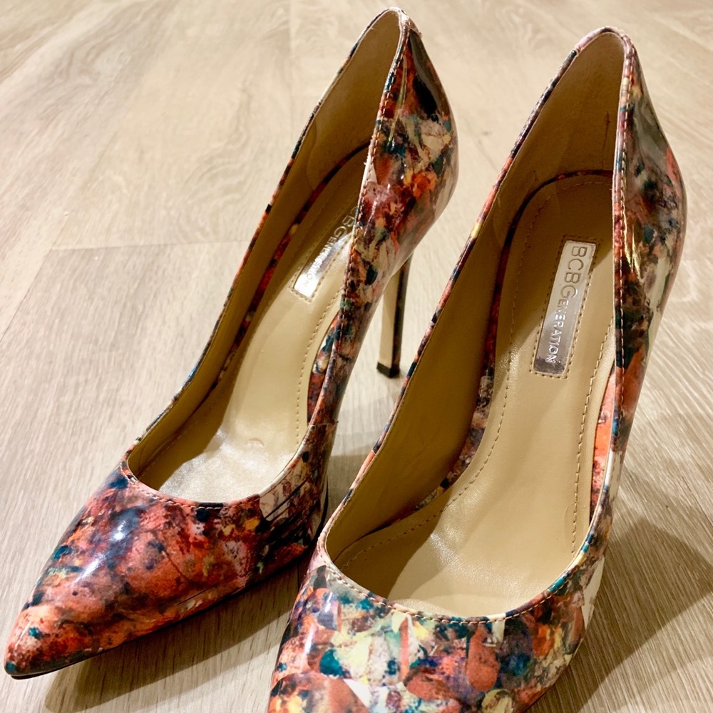 BCBGeneration Street Art High Heels Size 6